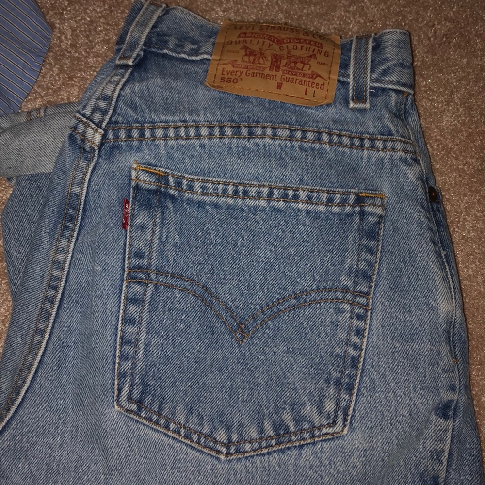 medium wash levi’s!